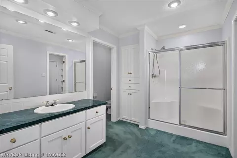 Bath - 8813 Copper Oaks Ln, Fort Smith, AR 72903 photo 5 of 6