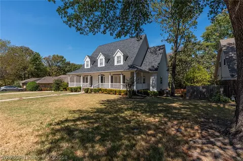 Exterior - 8813 Copper Oaks Ln, Fort Smith, AR 72903 photo 4 of 20