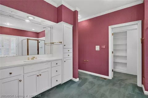 Bath - 8813 Copper Oaks Ln, Fort Smith, AR 72903 photo 4 of 6