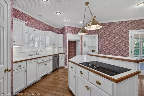 Kitchen - 8813 Copper Oaks Ln, Fort Smith, AR 72903 photo 3 of 5