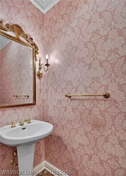 Bath - 8813 Copper Oaks Ln, Fort Smith, AR 72903 photo 6 of 6