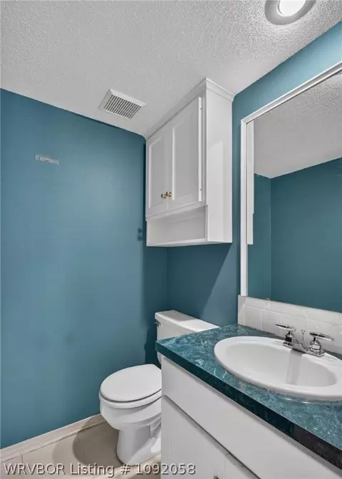 Bath - 8813 Copper Oaks Ln, Fort Smith, AR 72903 photo 1 of 6