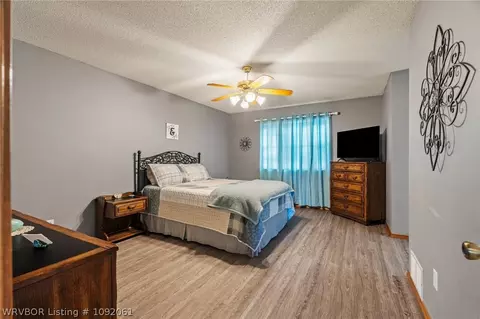Bedroom - 2108 N River Rd, Lavaca, AR 72941 photo 1 of 6