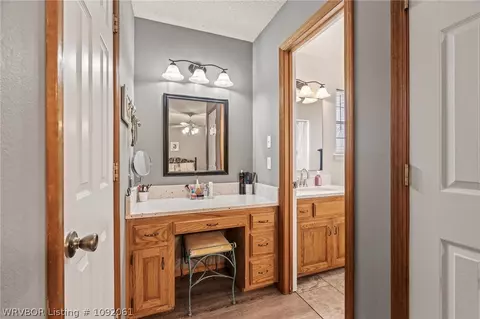 Entry Way - 2108 N River Rd, Lavaca, AR 72941 photo 1 of 1