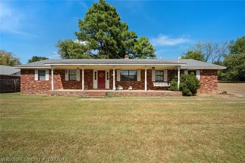 103 Chantilly St, Poteau, OK 74953