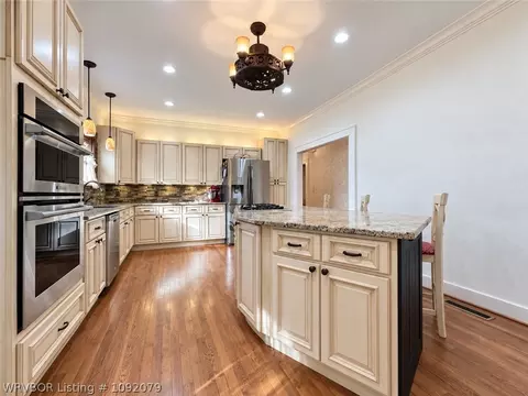 Kitchen - 2220 S 26th St, Fort Smith, AR 72901 photo 7 of 8