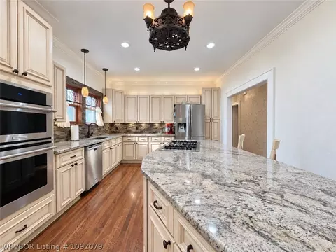 Kitchen - 2220 S 26th St, Fort Smith, AR 72901 photo 3 of 8