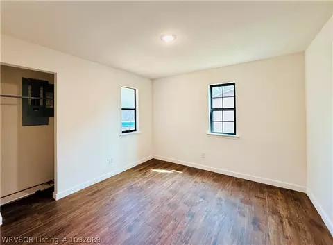 705 W Spear St, Gans, OK 74936 photo 3