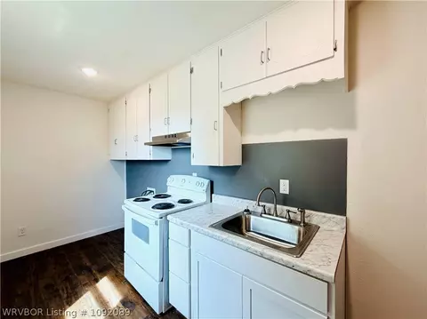 705 W Spear St, Gans, OK 74936 photo 4