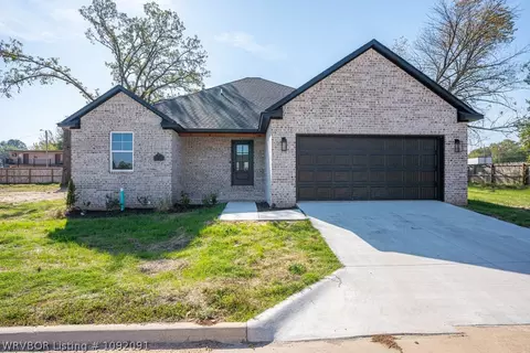 1129 Hunter Dr, Barling, AR 72923