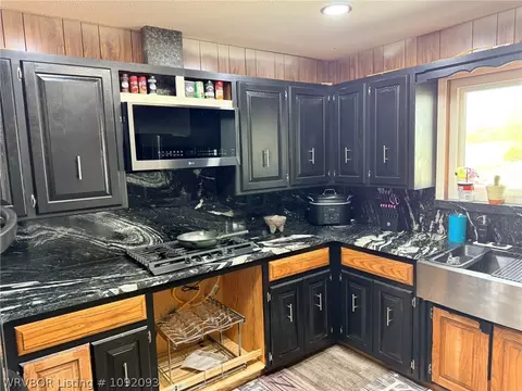 Kitchen - 8035 Highway 23, Ozark, AR 72949 photo 5 of 11