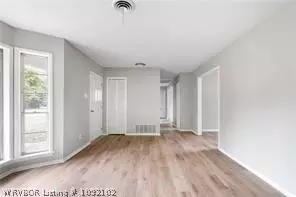 Living - 200 S 21st Ter, Fort Smith, AR 72908 photo 2 of 6