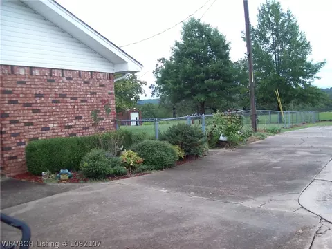 Exterior - 7035 Hope Ln, Ozark, AR 72949 photo 2 of 9
