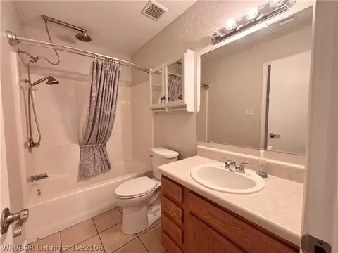 Bath - 1207 12th Ter, Barling, AR 72923 photo 1 of 5