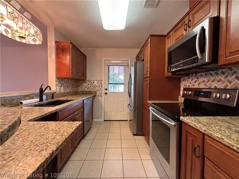 Kitchen - 1207 12th Ter, Barling, AR 72923 photo 4 of 7