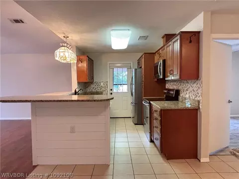 Kitchen - 1207 12th Ter, Barling, AR 72923 photo 2 of 7