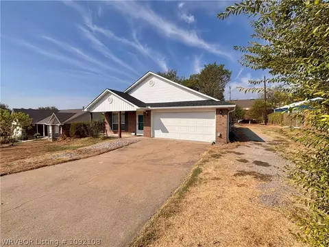 Exterior - 1207 12th Ter, Barling, AR 72923 photo 17 of 18
