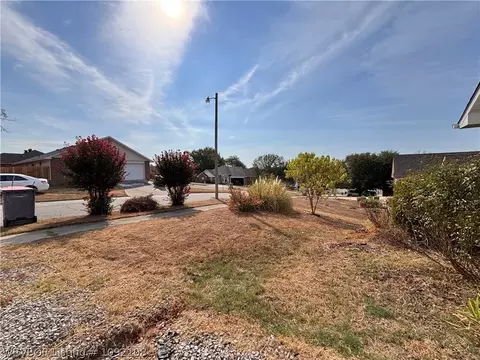 Exterior - 1207 12th Ter, Barling, AR 72923 photo 16 of 18