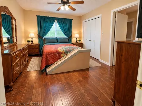 Bedroom - 1305 Meadow Ln, Fort Smith, AR 72908 photo 2 of 3