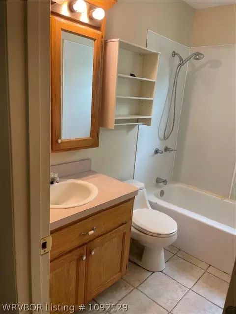 Bath - 8001 Colony Ln, Fort Smith, AR 72908 photo 5 of 5
