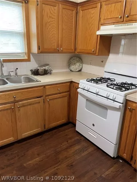 Kitchen - 8001 Colony Ln, Fort Smith, AR 72908 photo 5 of 5