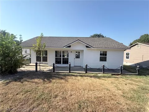 1708 Alma Blvd, Van Buren, AR 72956