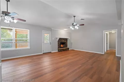 Living - 8925 Bryn Mawr Cir, Fort Smith, AR 72908 photo 3 of 3