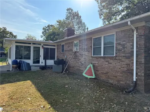 Exterior - 8436 Sebastian Lake Dr, Hackett, AR 72937 photo 3 of 5