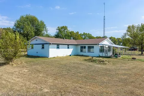 Exterior - 4505 Park Rd, Lavaca, AR 72941 photo 4 of 6