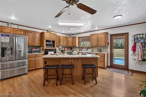 Kitchen - 4374 E State Highway 22, Paris, AR 72855 photo 2 of 4