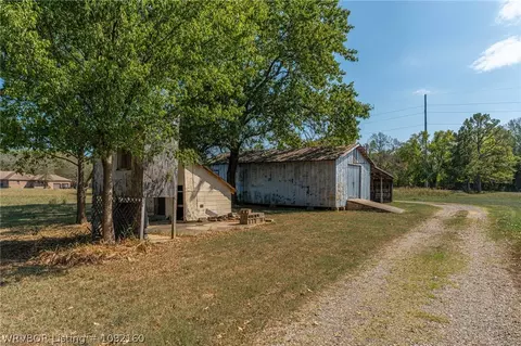 Exterior - 4374 E State Highway 22, Paris, AR 72855 photo 7 of 9
