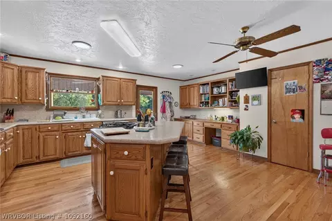 Kitchen - 4374 E State Highway 22, Paris, AR 72855 photo 1 of 4