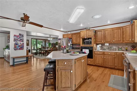Kitchen - 4374 E State Highway 22, Paris, AR 72855 photo 4 of 4