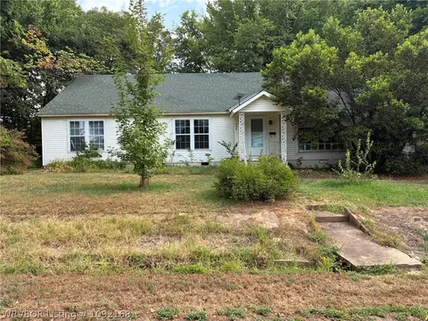 504 W Main St, Ozark, AR 72949