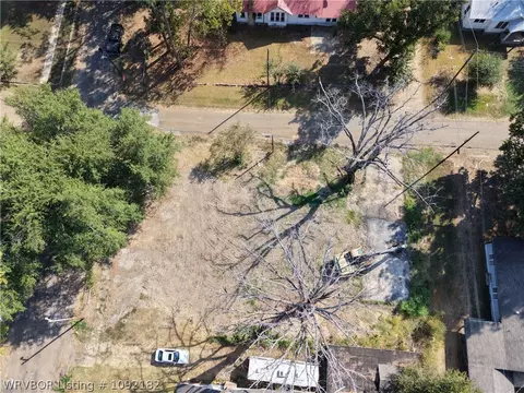 801 N Charlotte, Fordyce, AR 71742