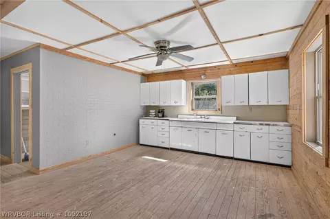 Kitchen - 3024 Red Bench Rd, Paris, AR 72855 photo 1 of 2