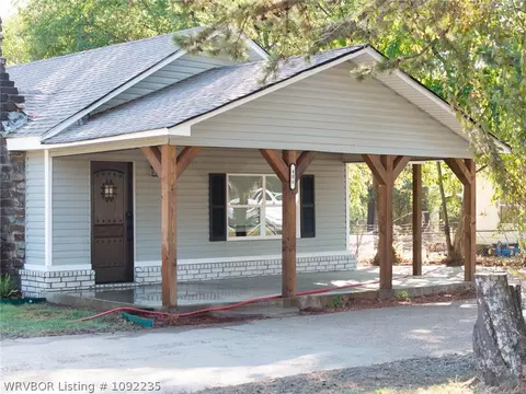 Exterior - 408 E Woodson Ave, Fort Smith, AR 72916 photo 15 of 15