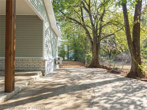 Exterior - 408 E Woodson Ave, Fort Smith, AR 72916 photo 9 of 15