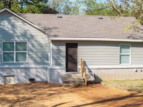 Exterior - 408 E Woodson Ave, Fort Smith, AR 72916 photo 14 of 15