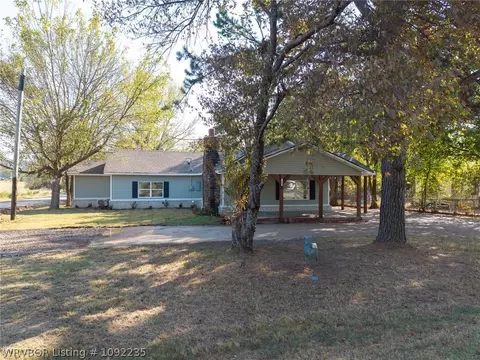Exterior - 408 E Woodson Ave, Fort Smith, AR 72916 photo 4 of 15
