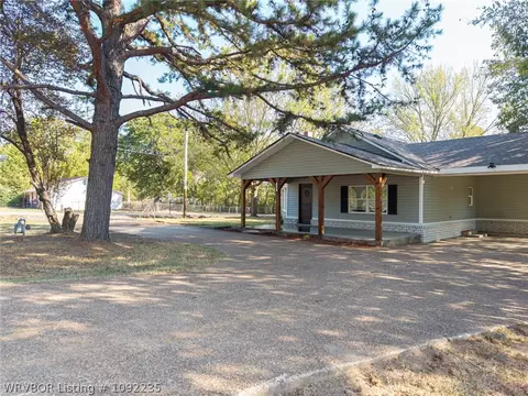 Exterior - 408 E Woodson Ave, Fort Smith, AR 72916 photo 12 of 15