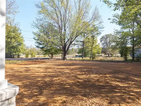 Exterior - 408 E Woodson Ave, Fort Smith, AR 72916 photo 11 of 15