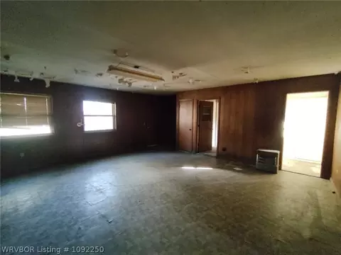 Living - 4401 Royal Oak Dr, Fort Smith, AR 72904 photo 5 of 5