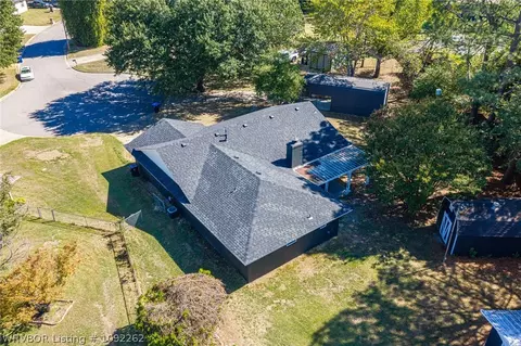 View/Area - 1300 Meadow Cir, Fort Smith, AR 72908 photo 3 of 14