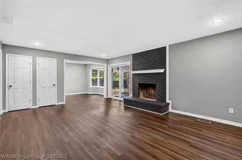 Living - 1300 Meadow Cir, Fort Smith, AR 72908 photo 4 of 5