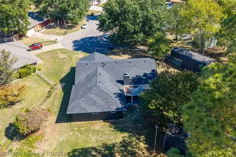 View/Area - 1300 Meadow Cir, Fort Smith, AR 72908 photo 5 of 14