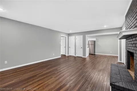 Living - 1300 Meadow Cir, Fort Smith, AR 72908 photo 5 of 5