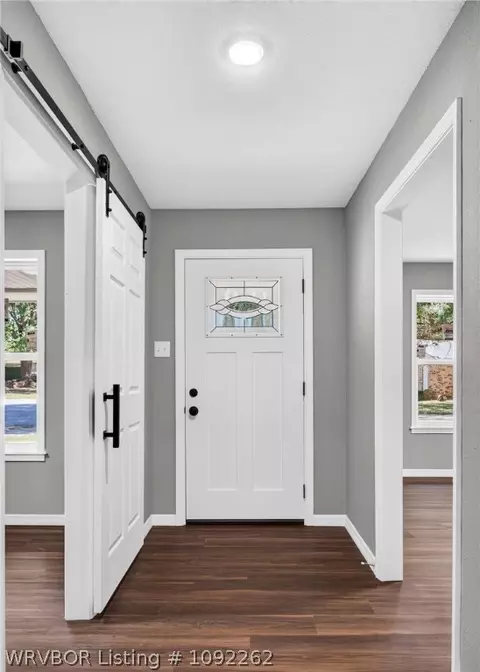 Entry Way - 1300 Meadow Cir, Fort Smith, AR 72908 photo 1 of 5