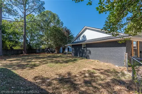 Exterior - 1300 Meadow Cir, Fort Smith, AR 72908 photo 8 of 12