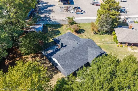 View/Area - 1300 Meadow Cir, Fort Smith, AR 72908 photo 9 of 14